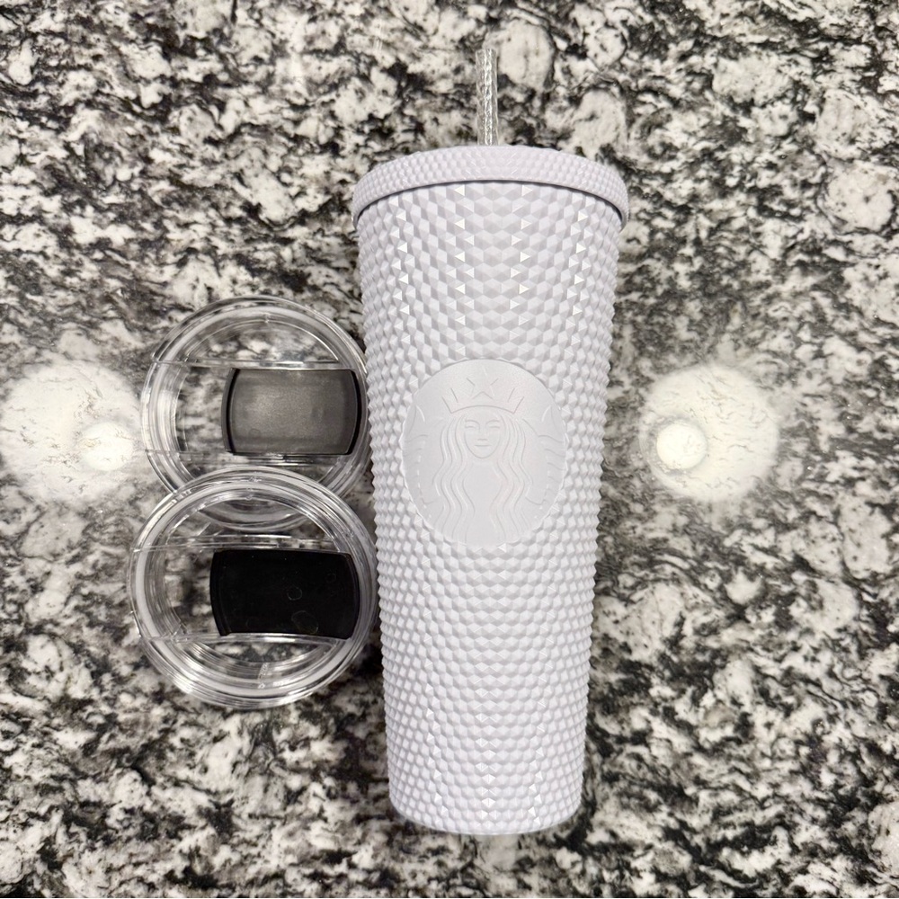 Starbucks White Cold Cup 24 fl oz with Two Sip Lids